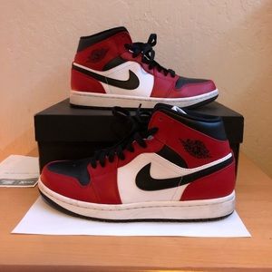 Jordan 1 Chicago Black Toe
